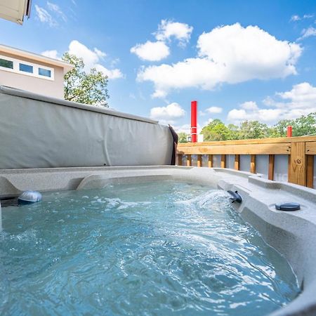 Canary Lake Cottage W/Hot Tub At Sam'S Pizza Hot Springs Exterior foto